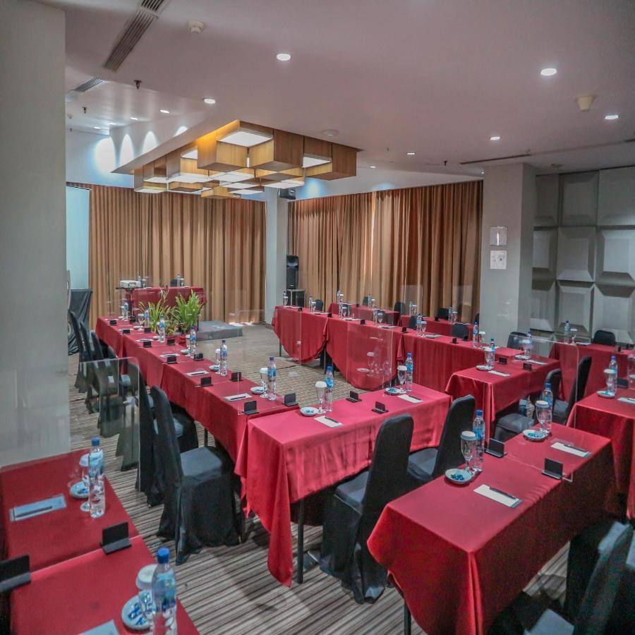 Howard Johnson By Wyndham פקלונגאן מראה חיצוני תמונה