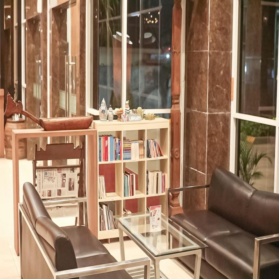 Howard Johnson By Wyndham פקלונגאן מראה חיצוני תמונה